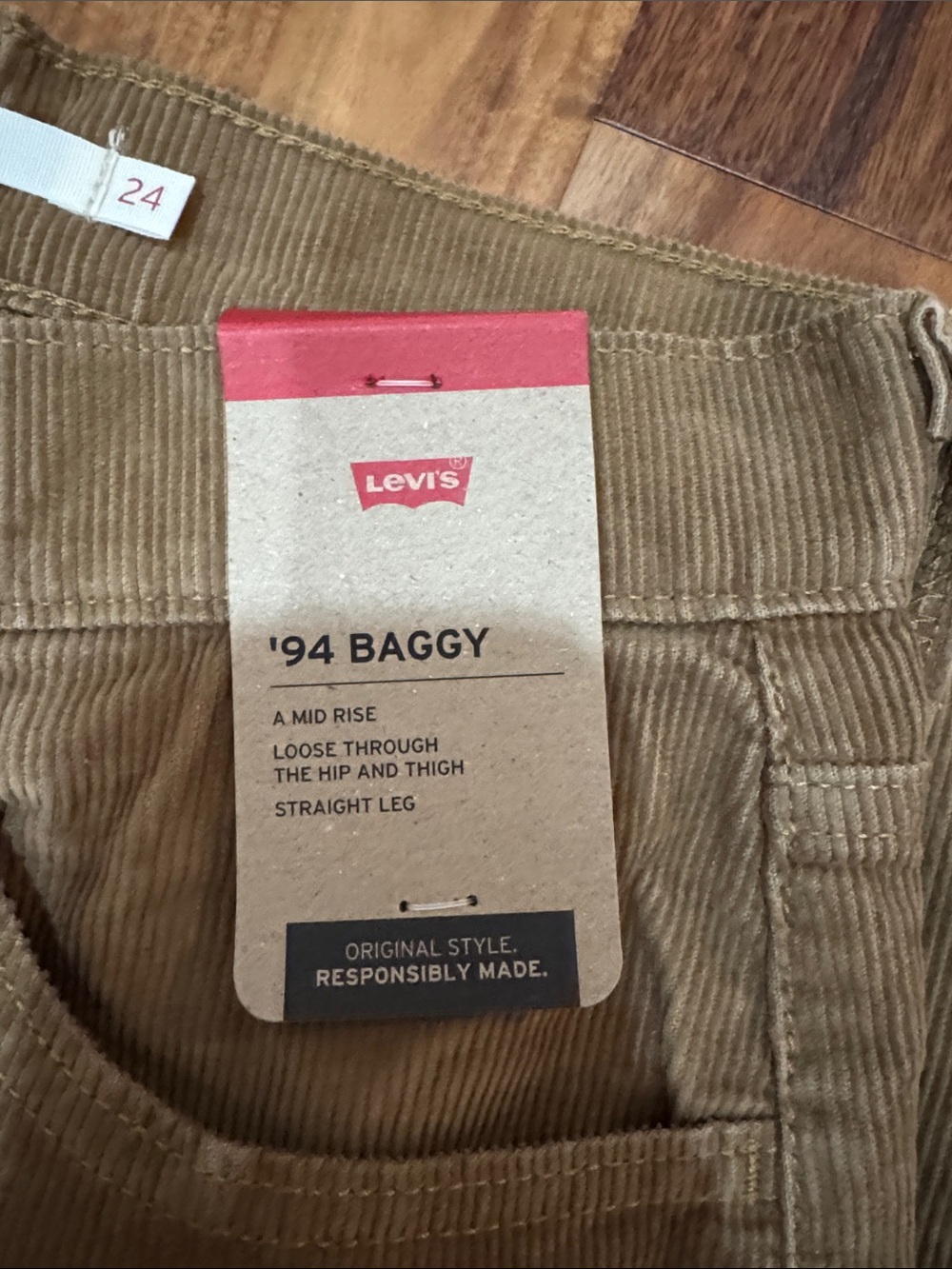 Levi’s 94 Baggy Corduroy Pants - Picture 4 of 4